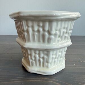 Vintage 8 panel ceramic planter